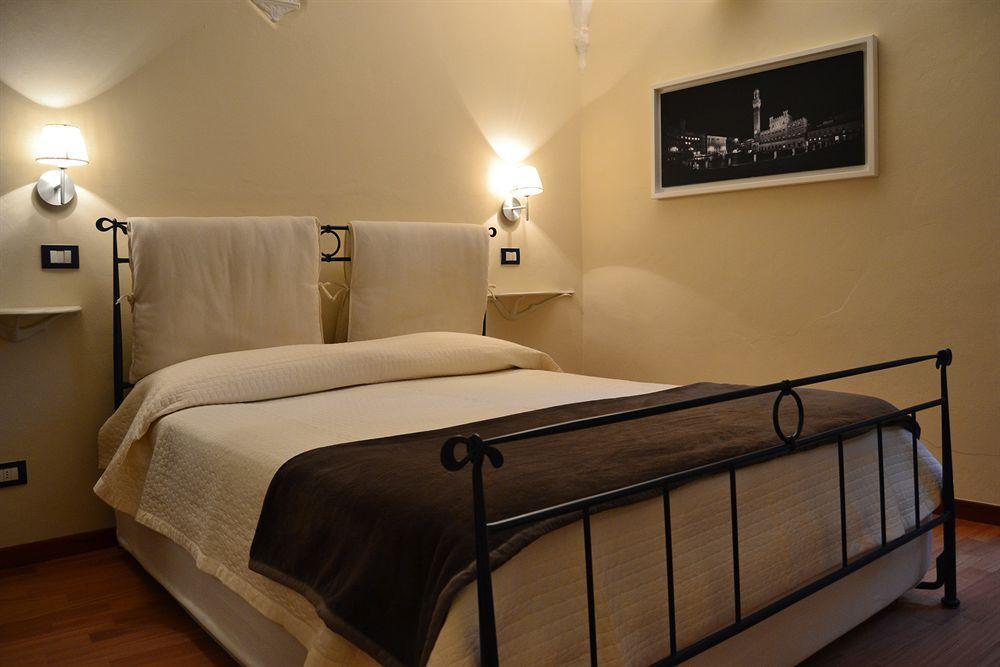 B&B Quattro Cantoni Siena Exteriör bild