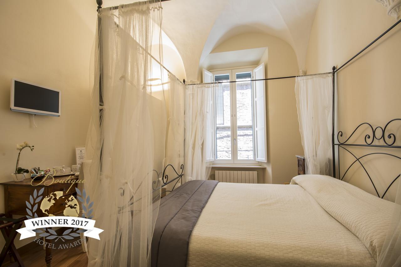 B&B Quattro Cantoni Siena Exteriör bild